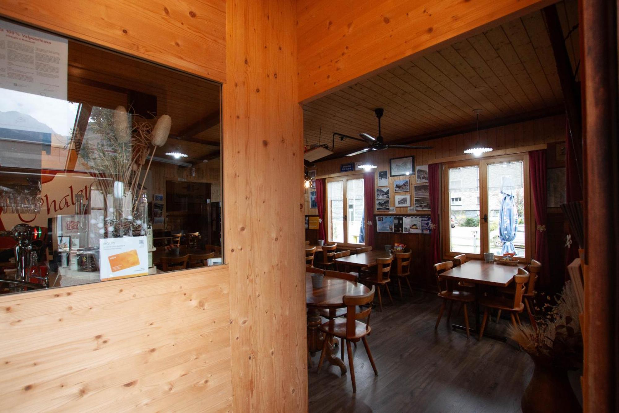Ristorante Pensione Chalet Stazione Поск'яво Екстер'єр фото